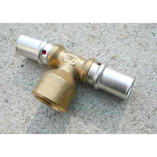 Ötrétegű pressz 18-1/2"-18 BM T-idom